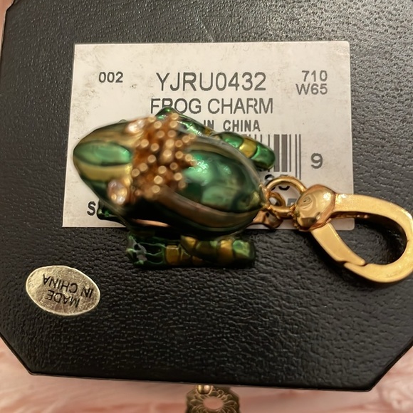 Vintage Juicy Couture frog charm retired YJRU0432 tagged box - Picture 17 of 17